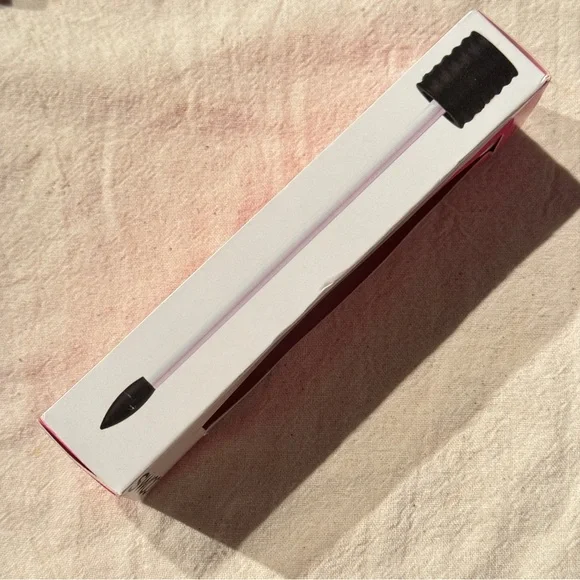Swoon Universal Lipgloss Scoop & Applicator - Picture 5 of 5